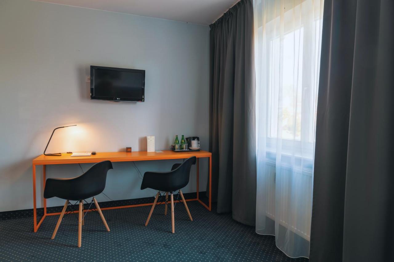 Hotel Poleczki Warsaw Airport 외부 사진