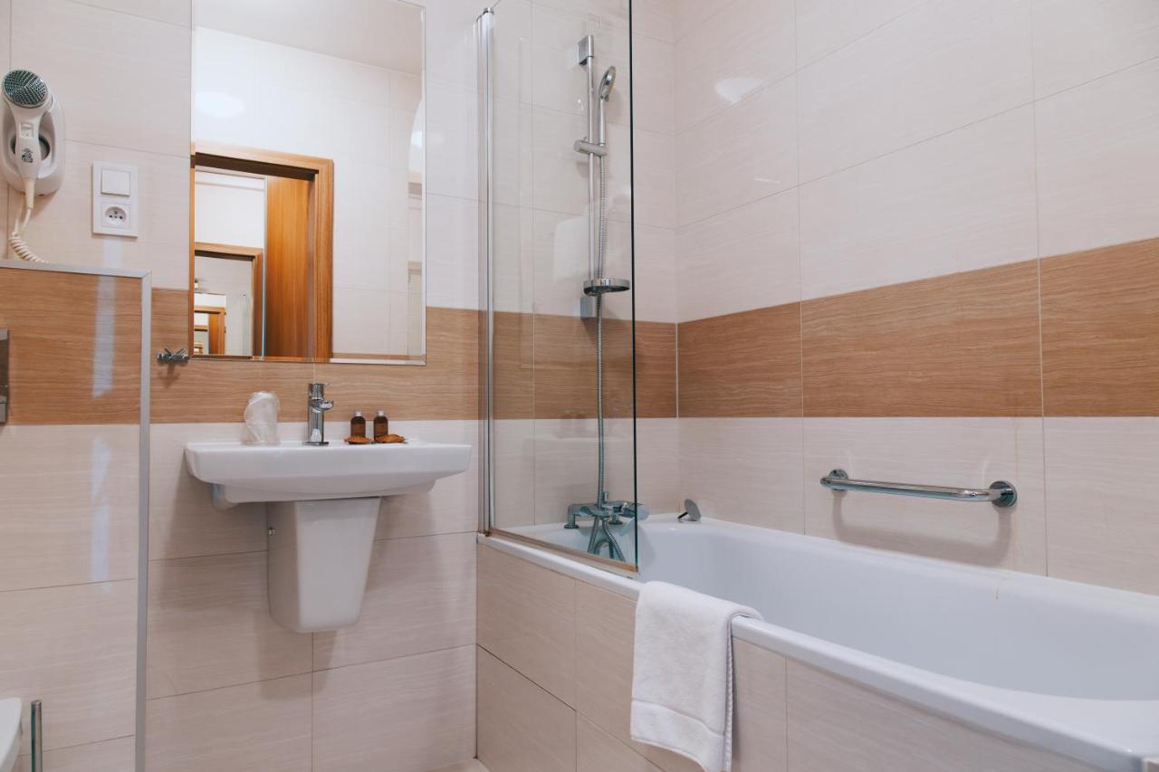 Hotel Poleczki Warsaw Airport 외부 사진